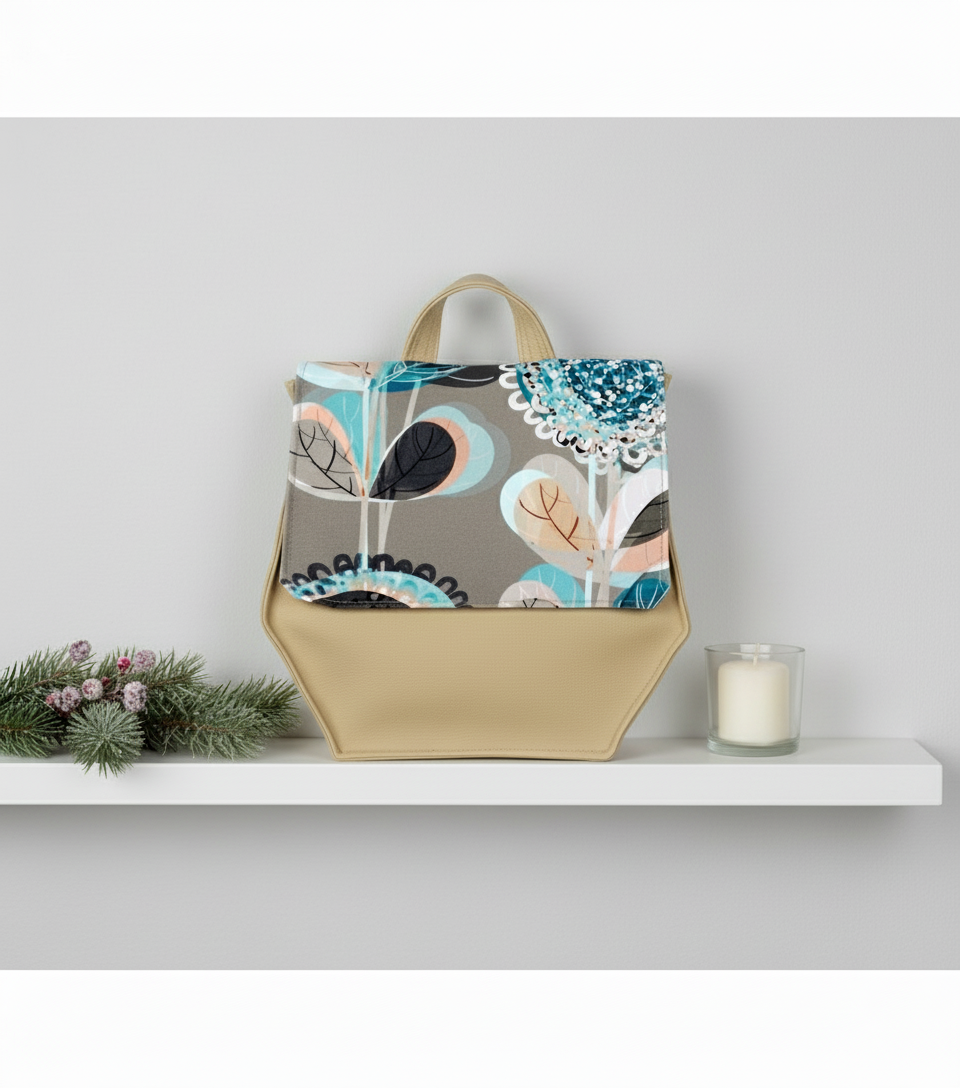 Bardo backpack honey cell - Blue flowers  33.23 €