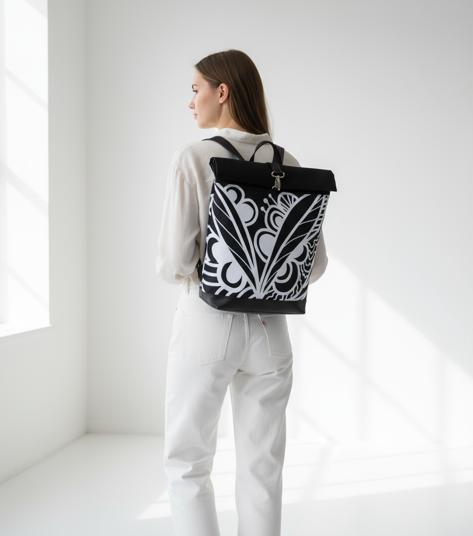 Bardo roll backpack  large - Black and white plant / 63.90 €