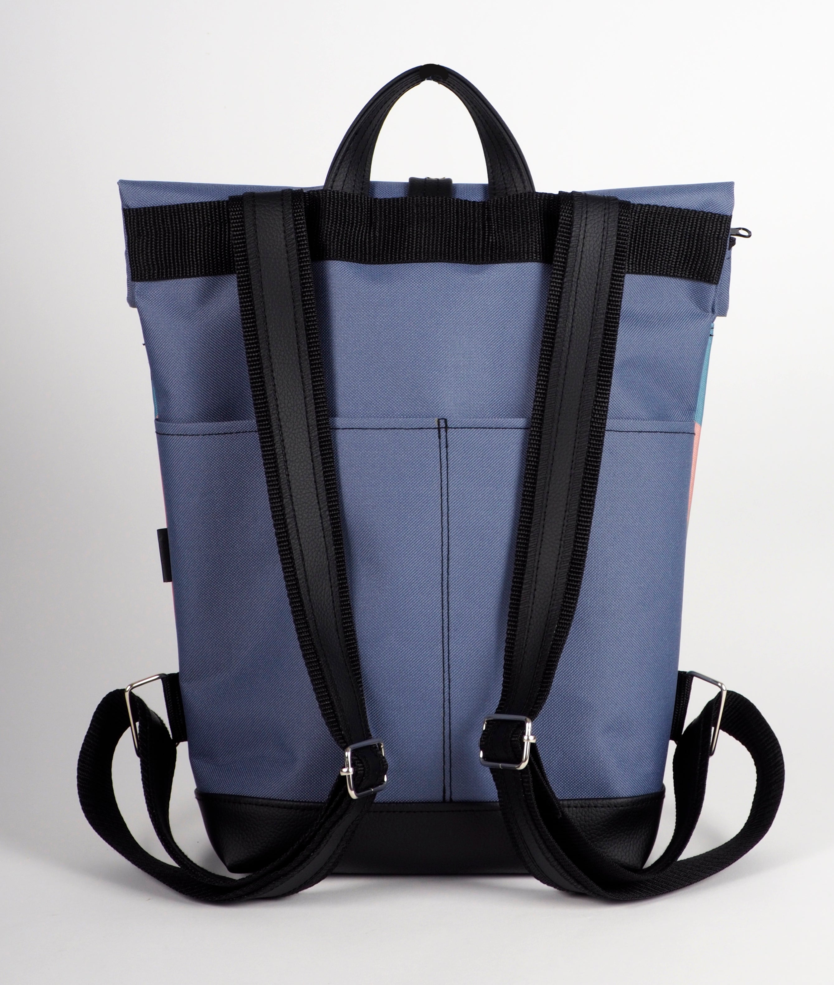 Bardo roll backpack - Blue geometric / 45.50 €